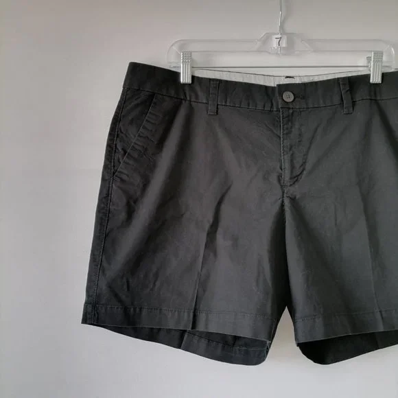 Old Navy Womens Black High Rise Flat Front Regular Fit Chino Shorts Size 16 - Picture 3 of 6